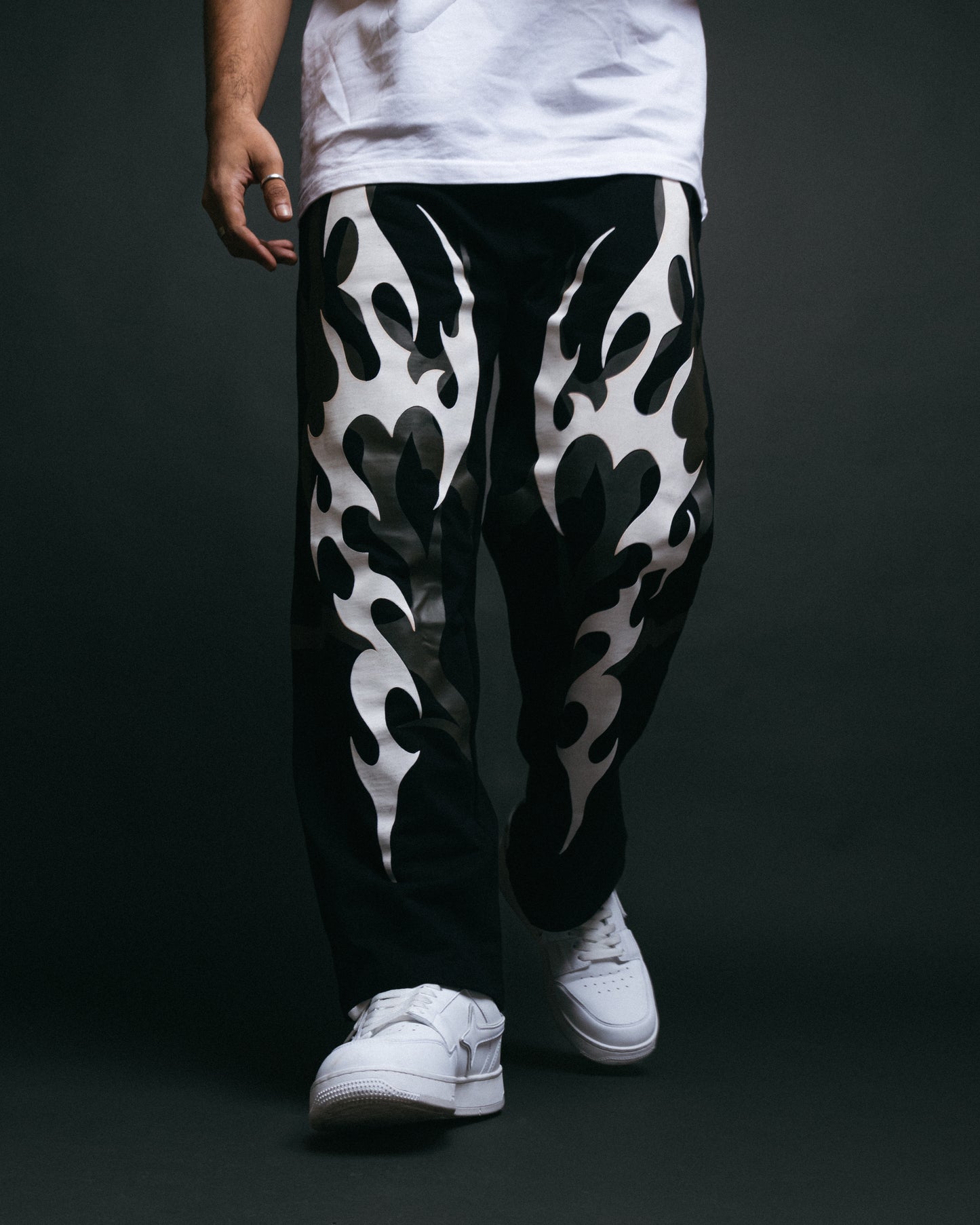 STRIKING BLAZE TRACK PANTS